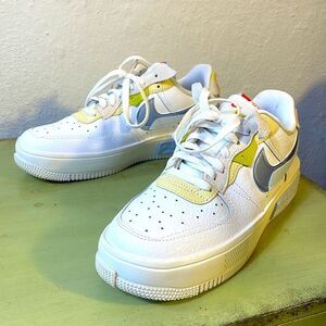 RARE NIKE • AIRFORCE 1 NIKE REACT MULTI COLOR SIZE US 9.5